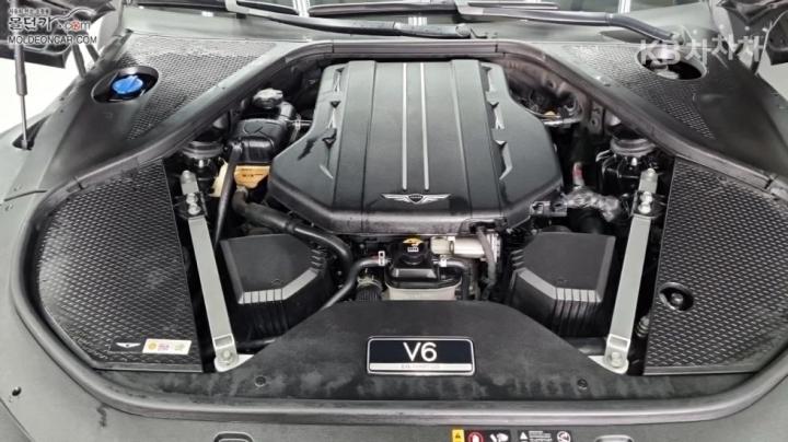 Genesis G90 RS4 3.5T AWD Base Type 9