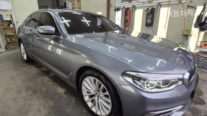 BMW 5 Series G30 520d M Sport Plus 6