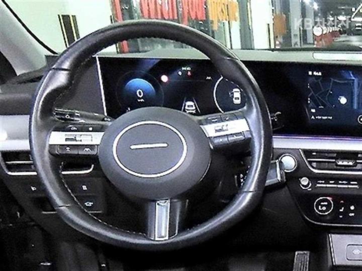 Hyundai Sonata The Edge DN8 2.0 Exclusive 9