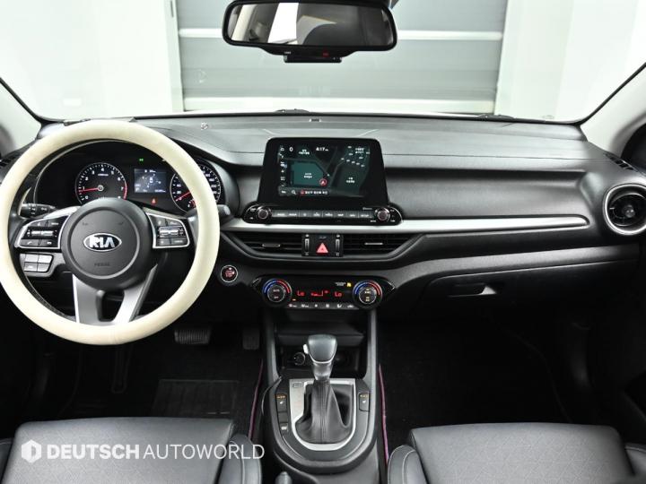 Kia K3 1.6 Gasoline Standard 8