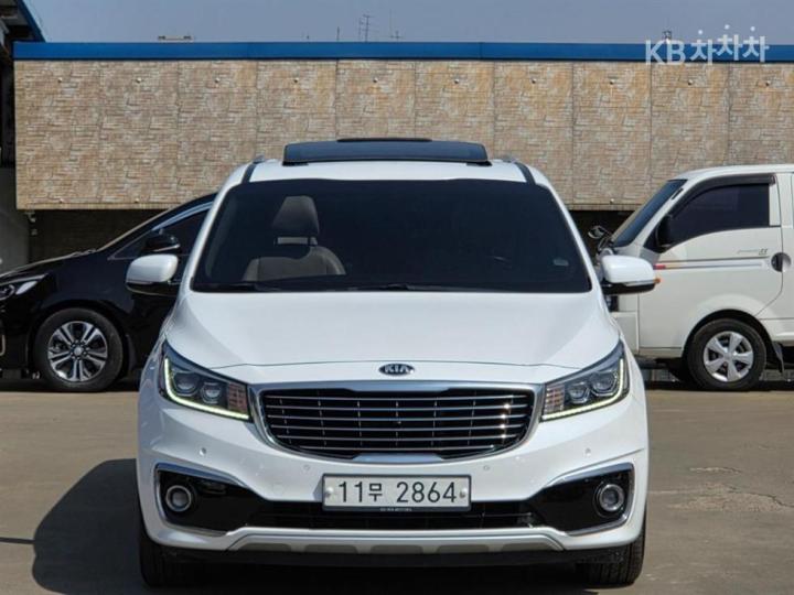 Kia Carnival 2.2 Diesel Prestige
