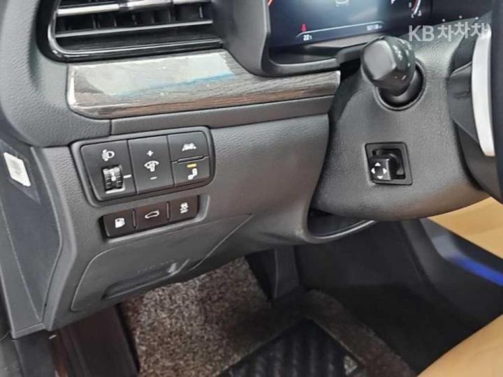 Kia K7 Premier 2.5 GDi X Edition 9