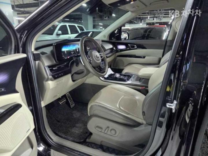 Kia Carnival High Limousine G3.5 GDI Signature 9