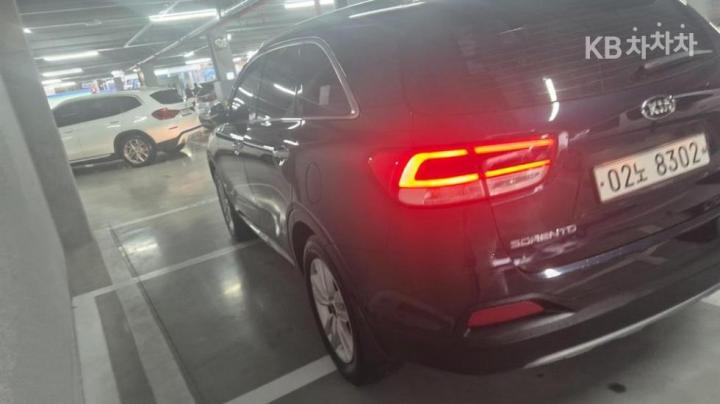 Kia Sorento Diesel 2.0 2WD Prestige 4