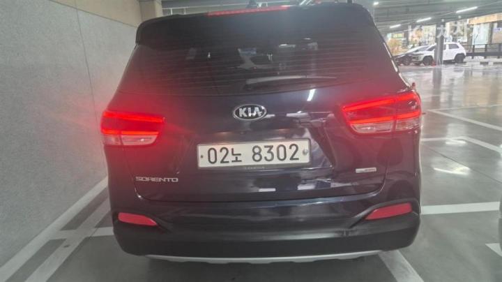 Kia Sorento Diesel 2.0 2WD Prestige 6