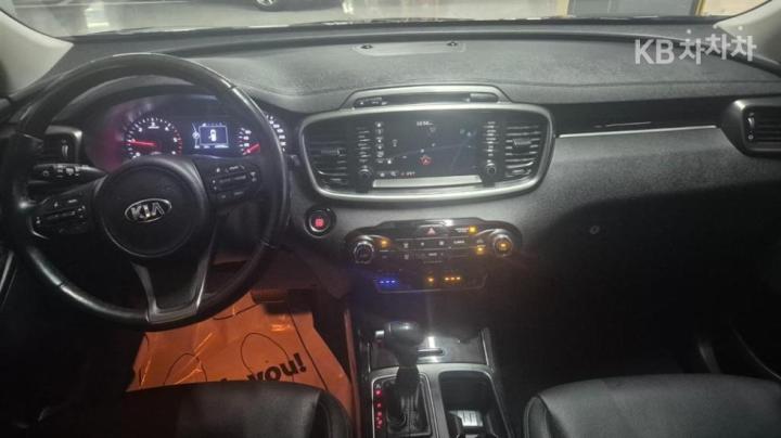 Kia Sorento Diesel 2.0 2WD Prestige 8