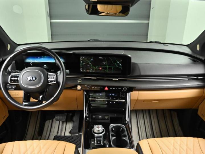 Kia Carnival G3.5 GDI Signature 8