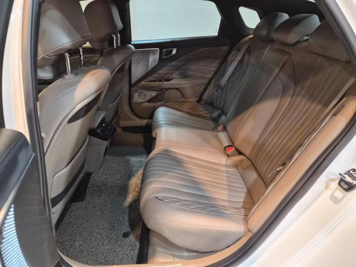 Kia K8 Hybrid 1.6 Turbo Signature Special 6