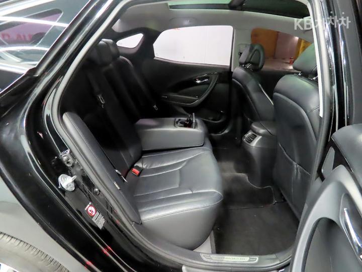 Hyundai Tucson NX4 Gasoline 1.6T 2WD Premium 9