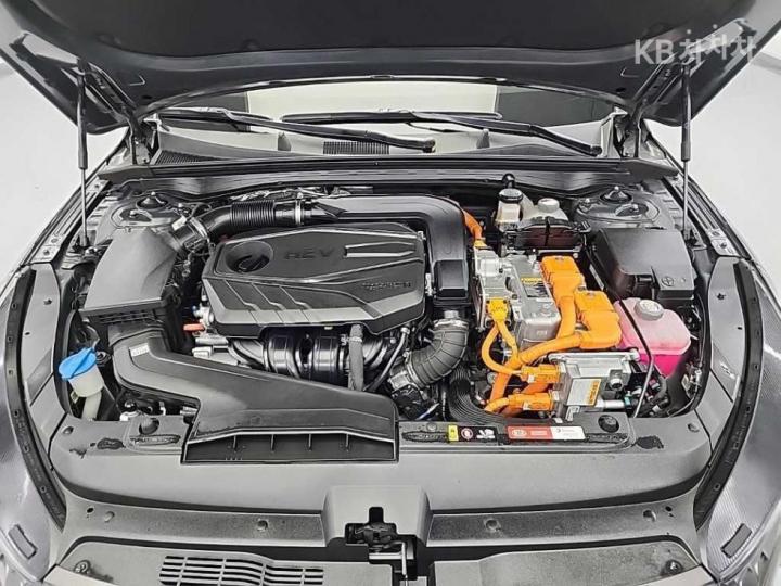 Kia K5 Hybrid 2.0 HEV Prestige 6