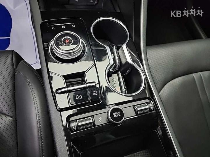 Kia K5 Hybrid 2.0 HEV Prestige 9