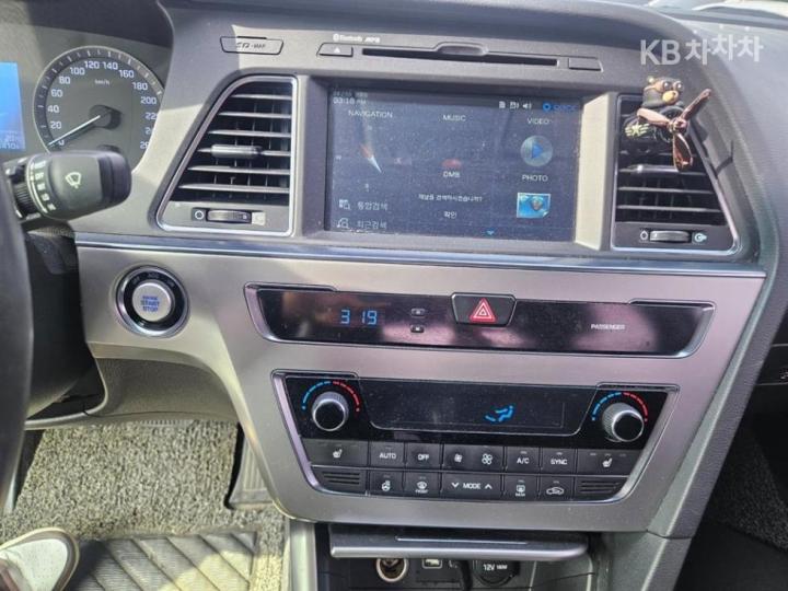 Hyundai Sonata LF 2.0 Smart Base Type 9