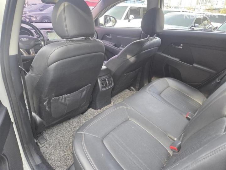 Kia Sportage R Diesel 2WD Prestige 6