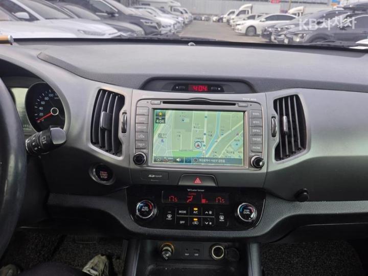 Kia Sportage R Diesel 2WD Prestige 10