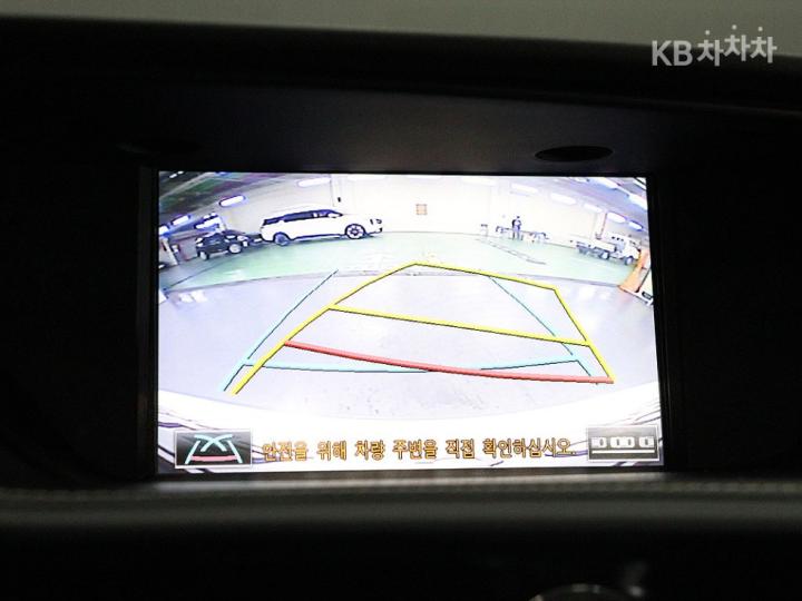 Lexus ES New 300h Supreme 10