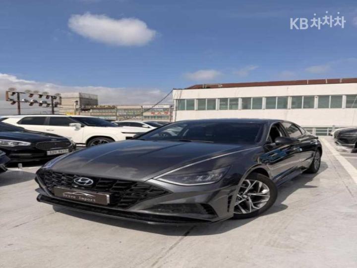 Hyundai Sonata DN8 2.0 Sensuous Modern