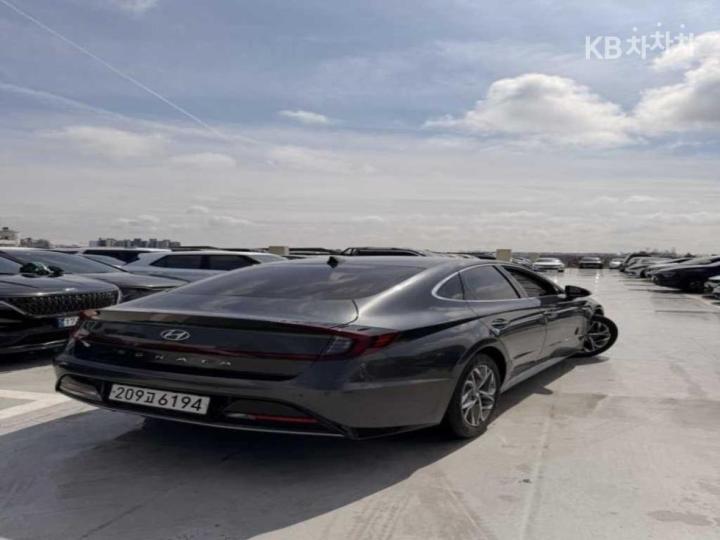 Hyundai Sonata DN8 2.0 Sensuous Modern 6