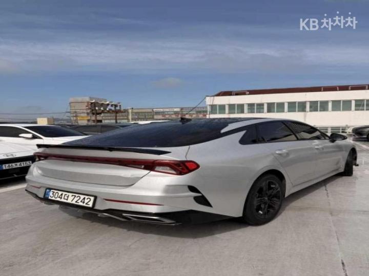 Kia K5 2.0 Gasoline Prestige 6