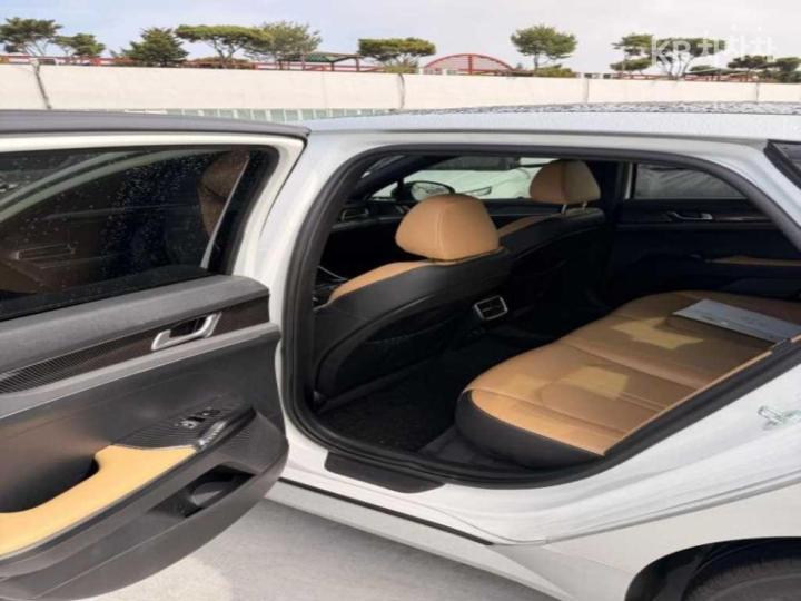 Kia K5 2.0 Gasoline Prestige 8