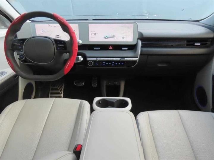 Hyundai IONIQ 5 Long Range Prestige 8