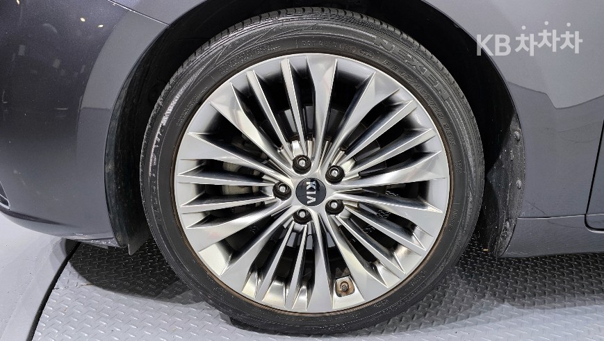 2017 - kia k7