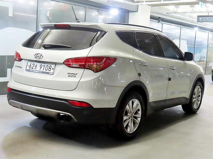 Hyundai Santa Fe DM R2.2 2WD EXCLUSIVE Base Type 5