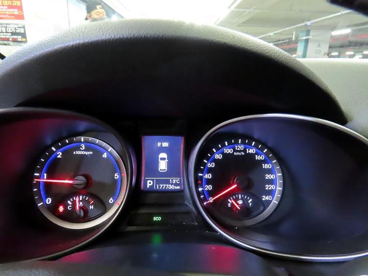 Hyundai Santa Fe DM R2.2 2WD EXCLUSIVE Base Type 10