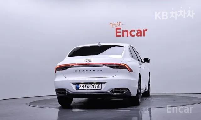 Hyundai Grandeur Hybrid 2.4 LeBlanc 5