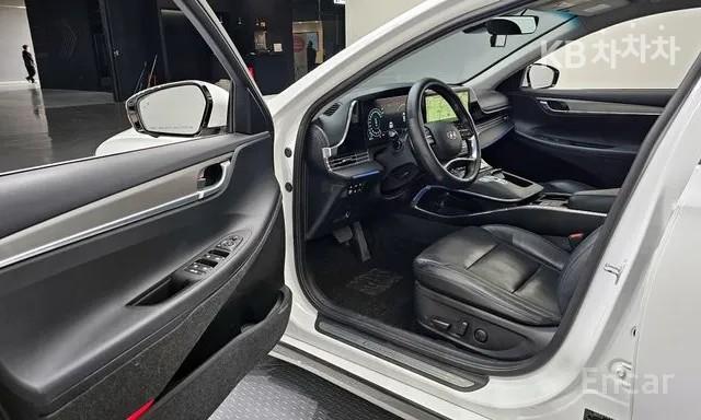 Hyundai Grandeur Hybrid 2.4 LeBlanc 7