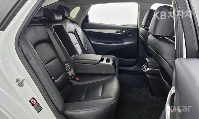 Hyundai Grandeur Hybrid 2.4 LeBlanc 9