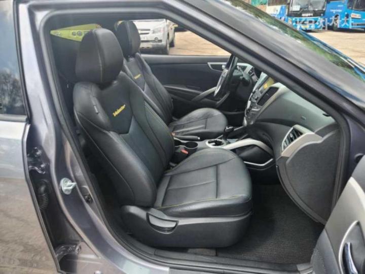Hyundai Veloster 1.6 PYL 8
