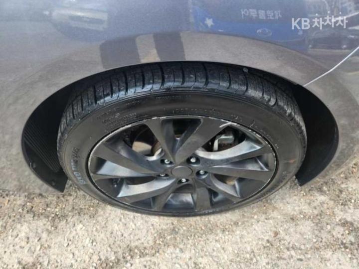 Hyundai Veloster 1.6 PYL 6