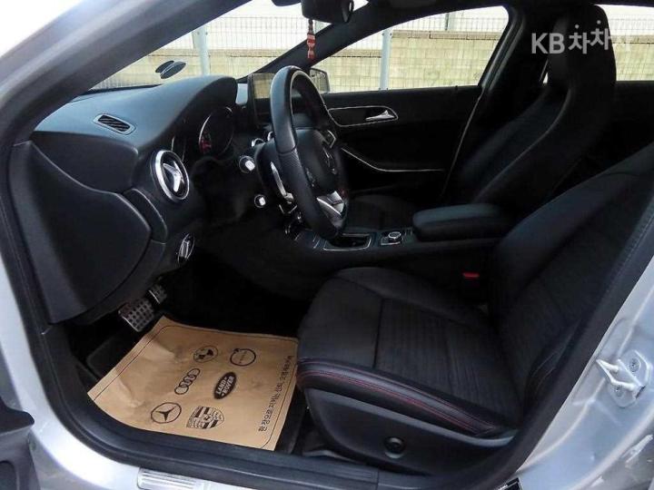 Mercedes-Benz A-Class A200 W176 6