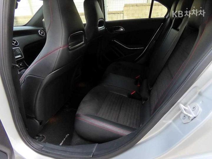 Mercedes-Benz A-Class A200 W176 7