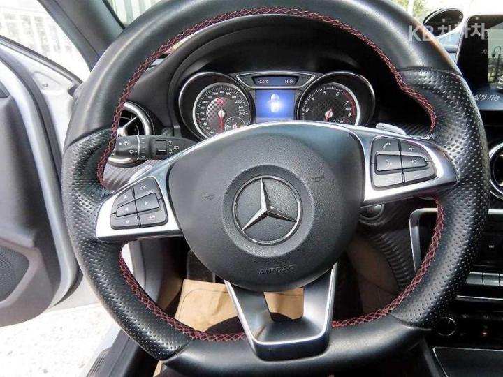 Mercedes-Benz A-Class A200 W176 9