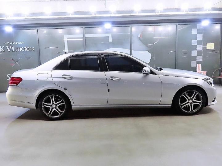 Mercedes-Benz E-Class New E250 CDI BlueTEC 4 Matic BlueTEC Avantgarde W212 4