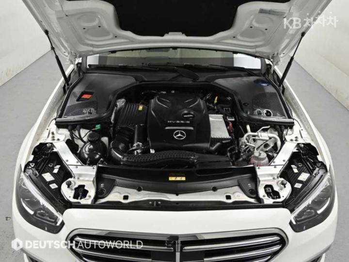 Mercedes-Benz E-Class W213 E300e 4MATIC Exclusive 7