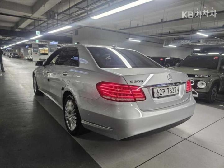 Mercedes-Benz E-Class New E300 Avantgarde W212 2009-2013 4