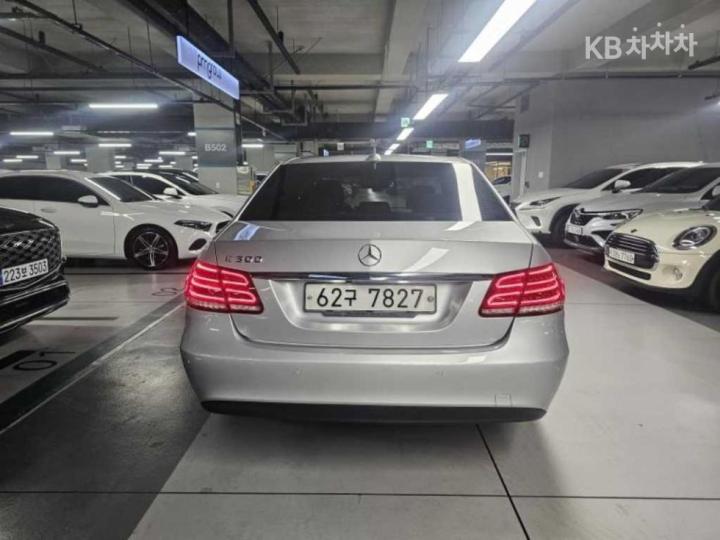 Mercedes-Benz E-Class New E300 Avantgarde W212 2009-2013 7