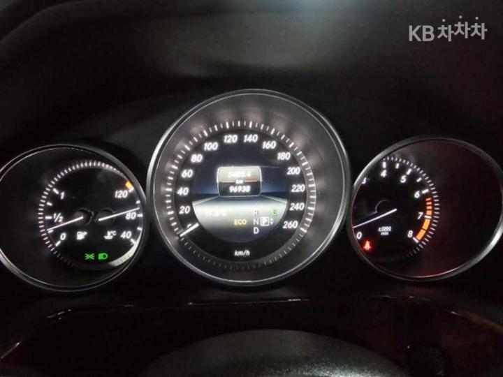 Mercedes-Benz E-Class New E300 Avantgarde W212 2009-2013 8