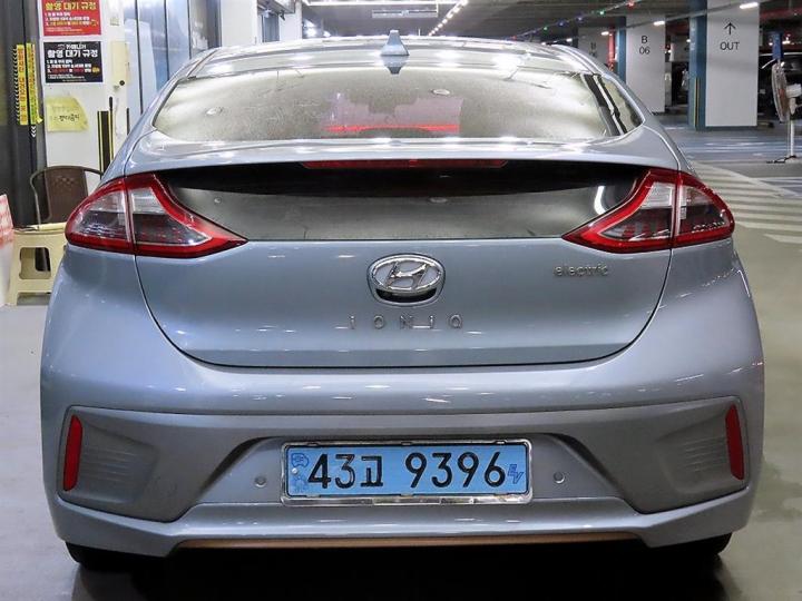 Hyundai IONIQ Electric Q 6