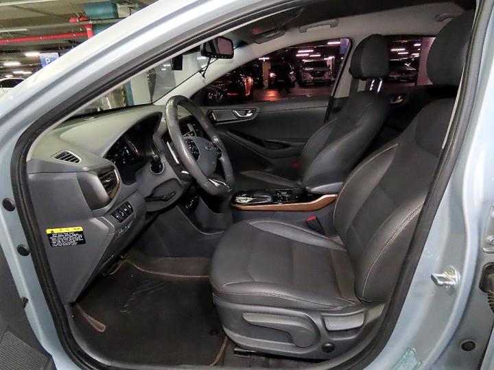 Hyundai IONIQ Electric Q 7