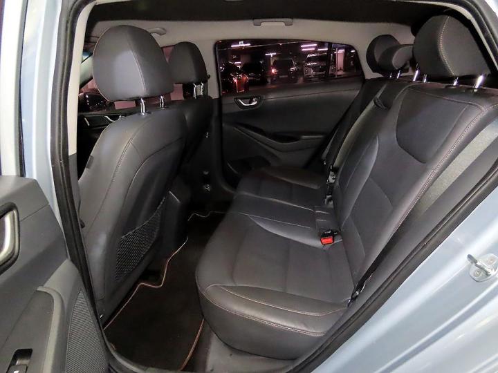 Hyundai IONIQ Electric Q 8