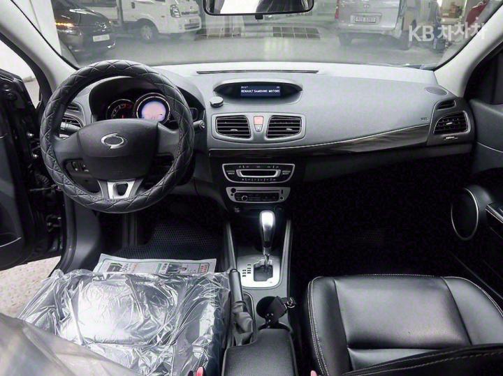 Renault SM3 New SE PLUS 8