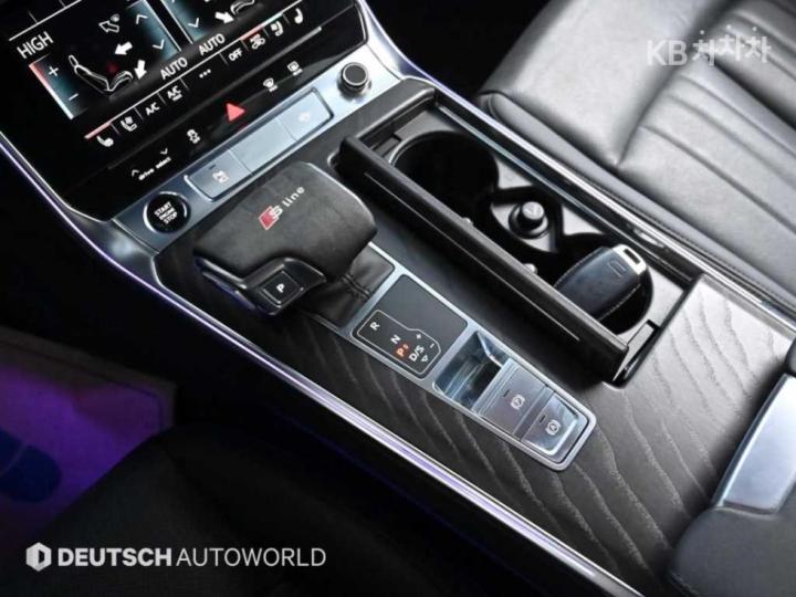 Audi A6 C8 45 TFSI Quattro Premium 10