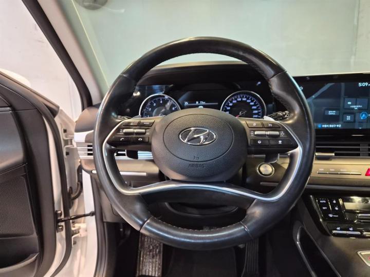 Hyundai Grandeur 2.5 Premium Choice 9