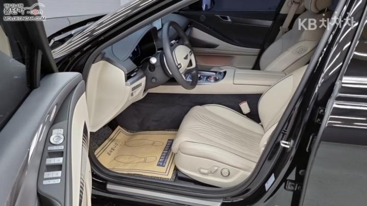 Genesis G80 RG3 2.5 T-GDi AWD 10