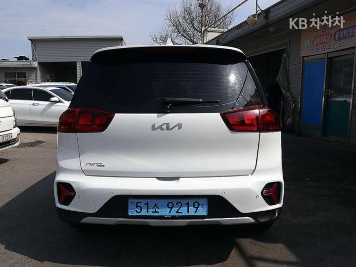 Kia Niro Plus EV Taxi The Essential Light 5