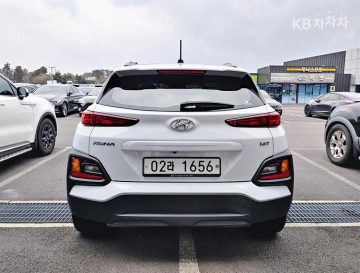Hyundai Kona 1.6 Turbo Modern Pop 4