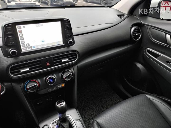 Hyundai Kona 1.6 Turbo Modern Pop 7